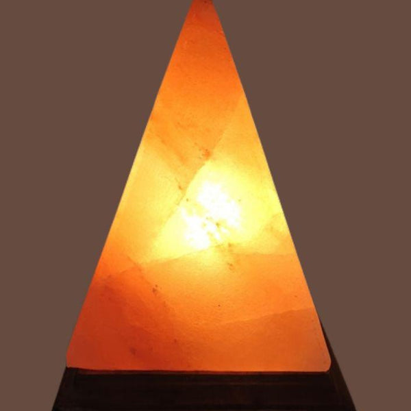 lampe de sel de l'Himalaya pyramide