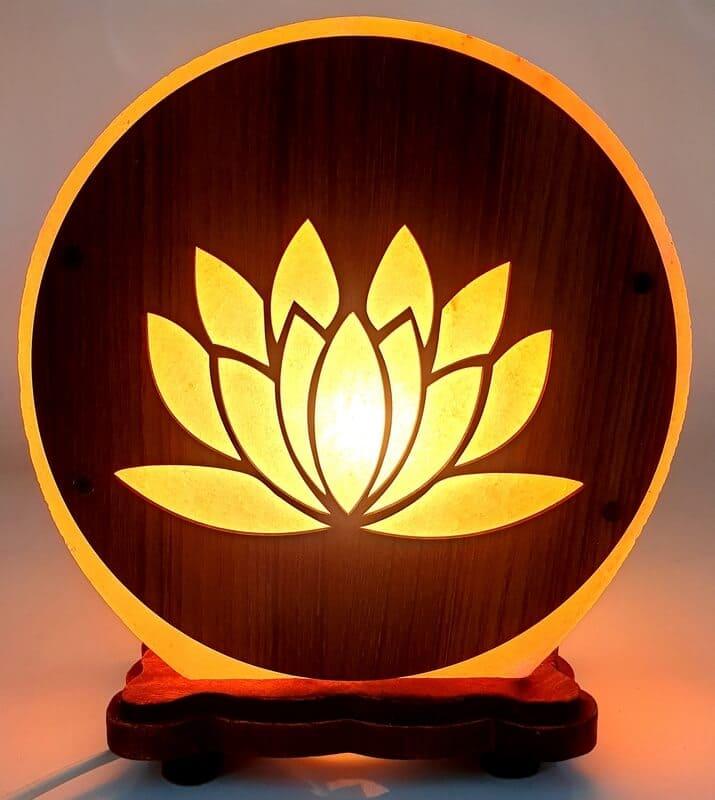 lampe de sel de l'Himalaya fleur de lotus